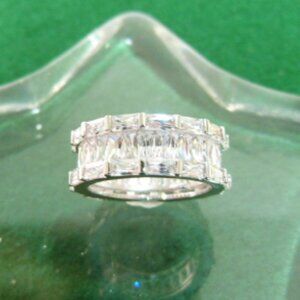 Anniversary band with 3 rows of baguette stones in Sterling